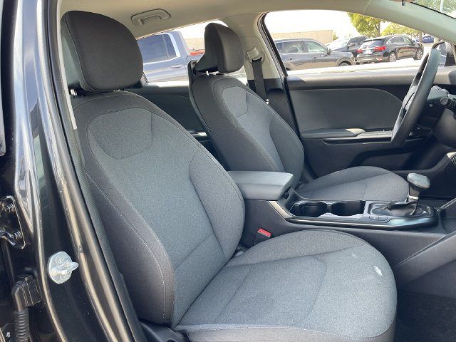 Used 2025 Kia K4 FWD image 25