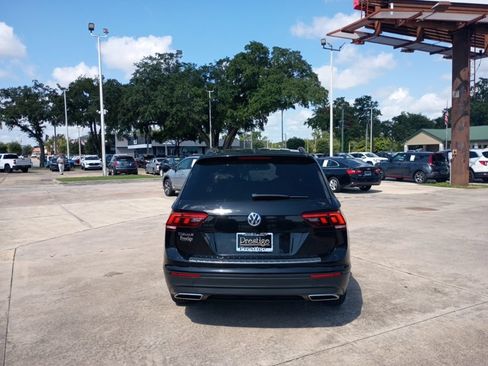 Used 2020 Volkswagen Tiguan S FWD image 37