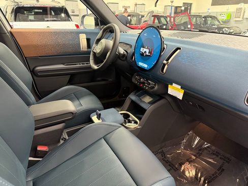 Certified 2025 MINI Cooper Countryman S w/ Comfort Package Max image 25