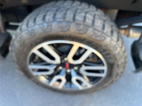 Used 2023 GMC Sierra 1500 AT4 w/ AT4 Premium Package image 9