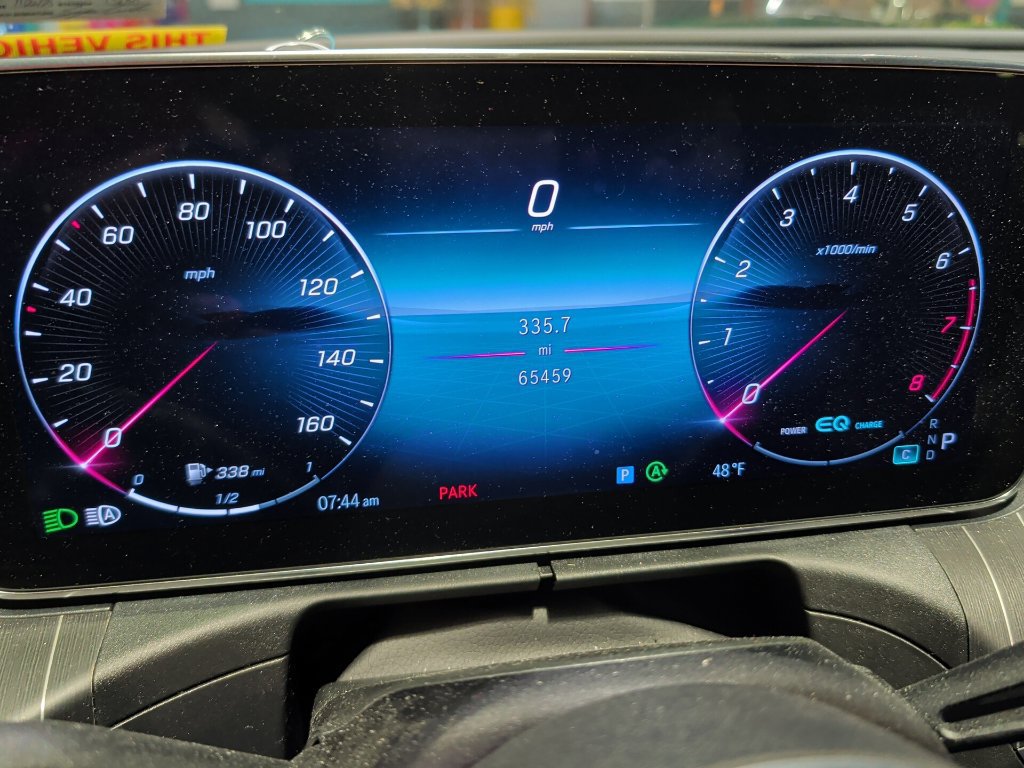 Used 2022 Mercedes-Benz C 300 4MATIC Sedan image 4