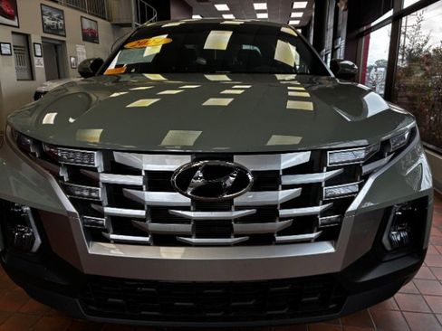 Used 2024 Hyundai Santa Cruz SEL FWD image 6