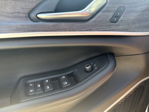 Used 2021 Jeep Grand Cherokee L Limited image 15