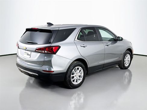 Used 2024 Chevrolet Equinox LT image 9