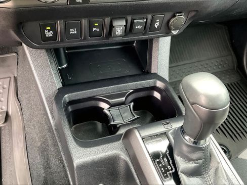 Used 2023 Toyota Tacoma TRD Sport w/ Technology Package AWD/4WD image 35