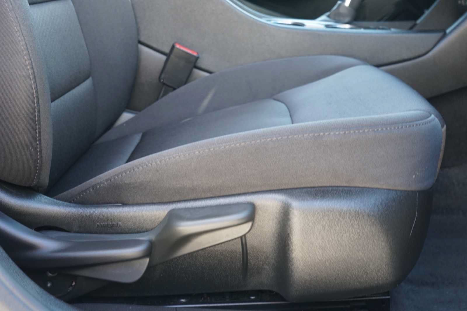 Used 2025 Chevrolet Malibu LT FWD image 26
