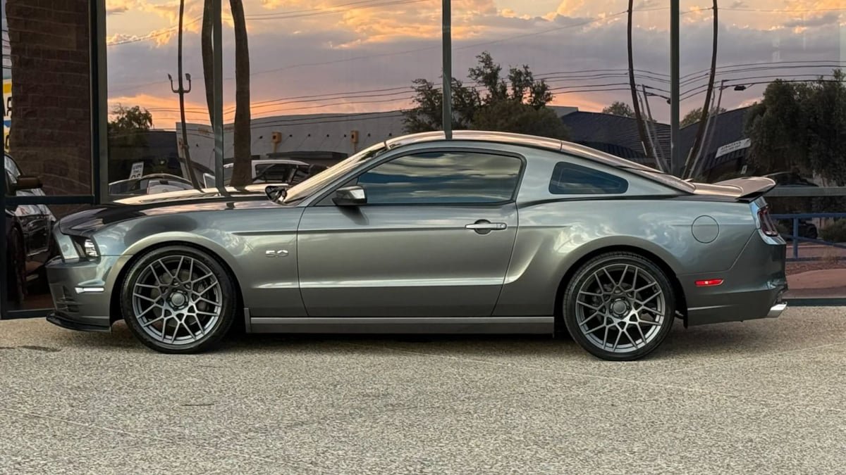 Used 2014 Ford Mustang GT w/ Brembo Brake Package RWD image 4