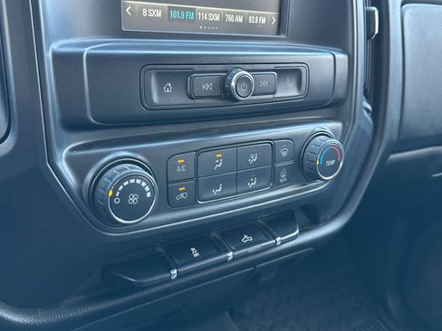 Used 2018 Chevrolet Silverado 1500 Custom w/ Custom Value Package AWD/4WD image 28
