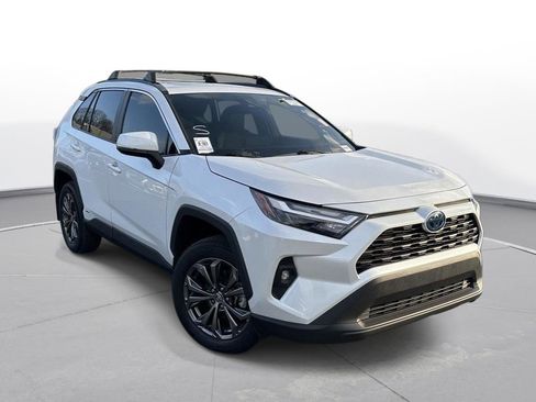 Certified 2024 Toyota RAV4 XLE Premium image 4