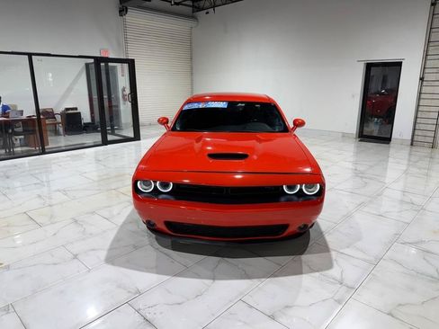 Used 2020 Dodge Challenger R/T w/ Blacktop Package RWD image 2