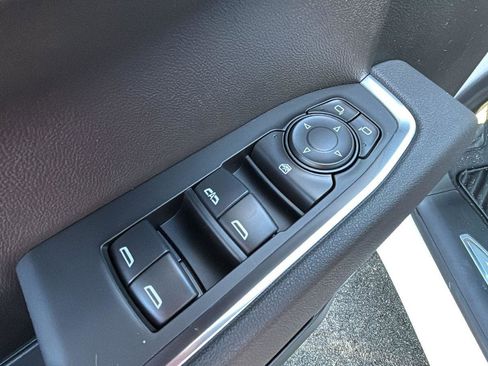 New 2026 GMC Sierra 1500 Elevation image 24