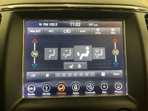 Used 2018 Jeep Grand Cherokee Laredo image 23