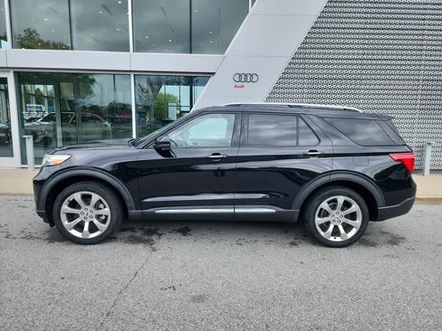 Used 2020 Ford Explorer Platinum w/ Premium Technology Package AWD/4WD image 4