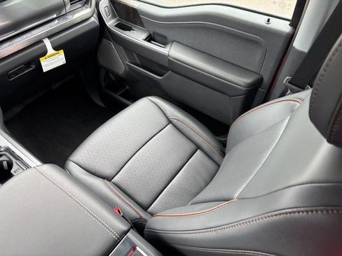 New 2025 Ford F350 Lariat w/ Black Appearance Package image 9