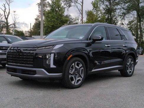 Used 2025 Hyundai Palisade Limited FWD image 2