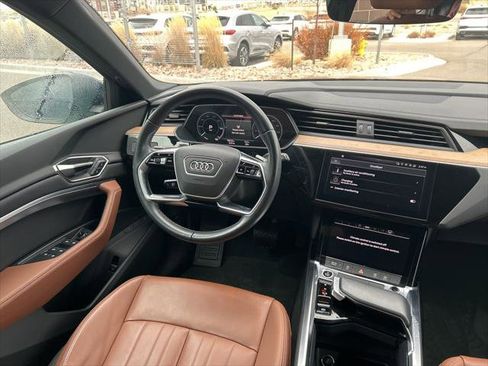 Certified 2024 Audi Q8 e-tron Premium image 6