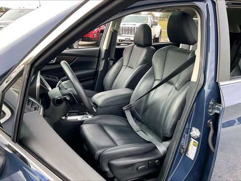 Used 2023 Subaru Ascent Touring image 7