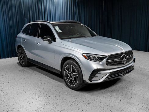 New 2025 Mercedes-Benz GLC 300 image 3