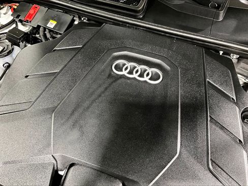 Used 2023 Audi Q8 Prestige AWD/4WD image 34