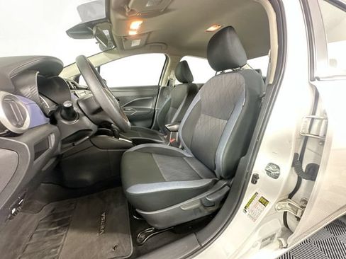 Used 2024 Nissan Versa SV FWD image 17