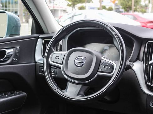 Used 2018 Volvo XC60 T8 Momentum AWD/4WD image 21