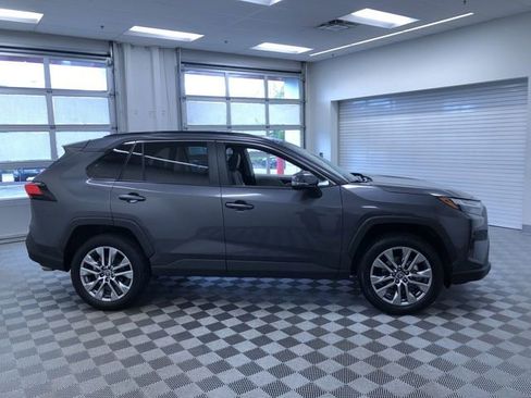 Certified 2023 Toyota RAV4 XLE Premium AWD/4WD image 34