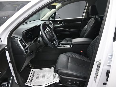 Used 2023 Kia Sorento SX AWD/4WD image 17