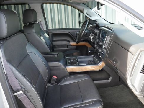 Used 2016 Chevrolet Silverado 2500 LTZ image 28