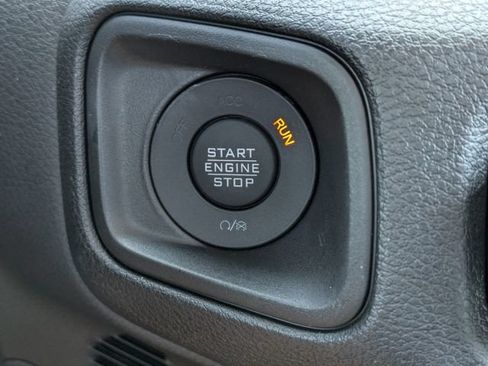 Certified 2026 Jeep Gladiator Sport AWD/4WD image 22