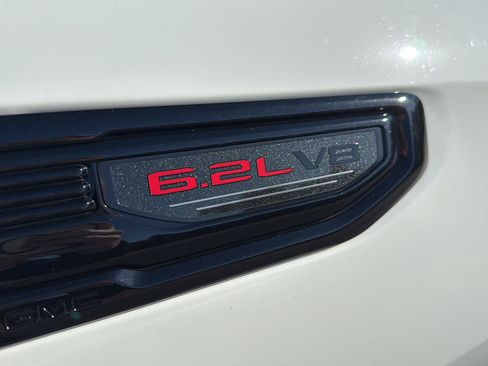 Used 2023 GMC Sierra 1500 Denali w/ Technology Package image 11