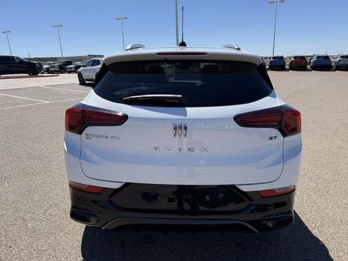 Used 2024 Buick Encore GX Sport Touring image 8