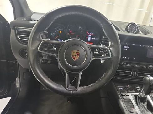 Used 2021 Porsche Macan AWD/4WD image 23
