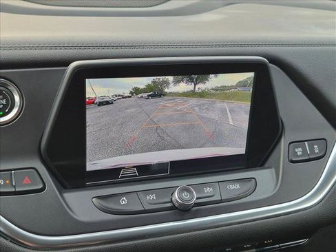 Used 2021 Chevrolet Blazer LT FWD image 13