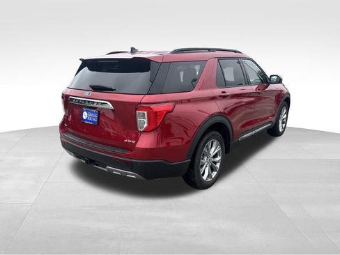 Used 2023 Ford Explorer XLT w/ Equipment Group 202A AWD/4WD image 7