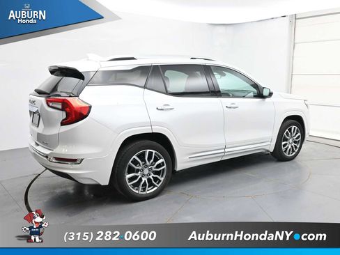 Used 2022 GMC Terrain Denali w/ Denali Premium Package AWD/4WD image 17