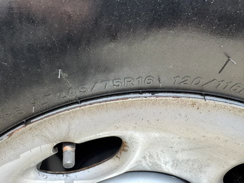 Used 2016 Chevrolet Express 3500 Extended image 19