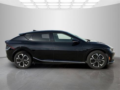 Used 2022 Kia EV6 Wind w/ Wind Technology Package image 3