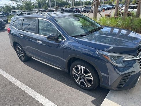 Used 2024 Subaru Ascent Touring AWD/4WD image 3