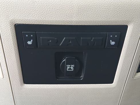 Used 2018 RAM 3500 Laramie w/ Convenience Group AWD/4WD image 22