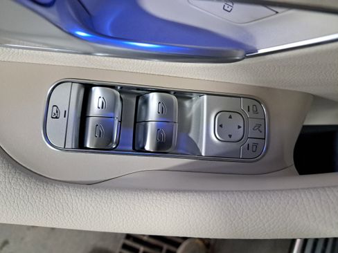 New 2026 Mercedes-Benz GLS 450 4MATIC image 28