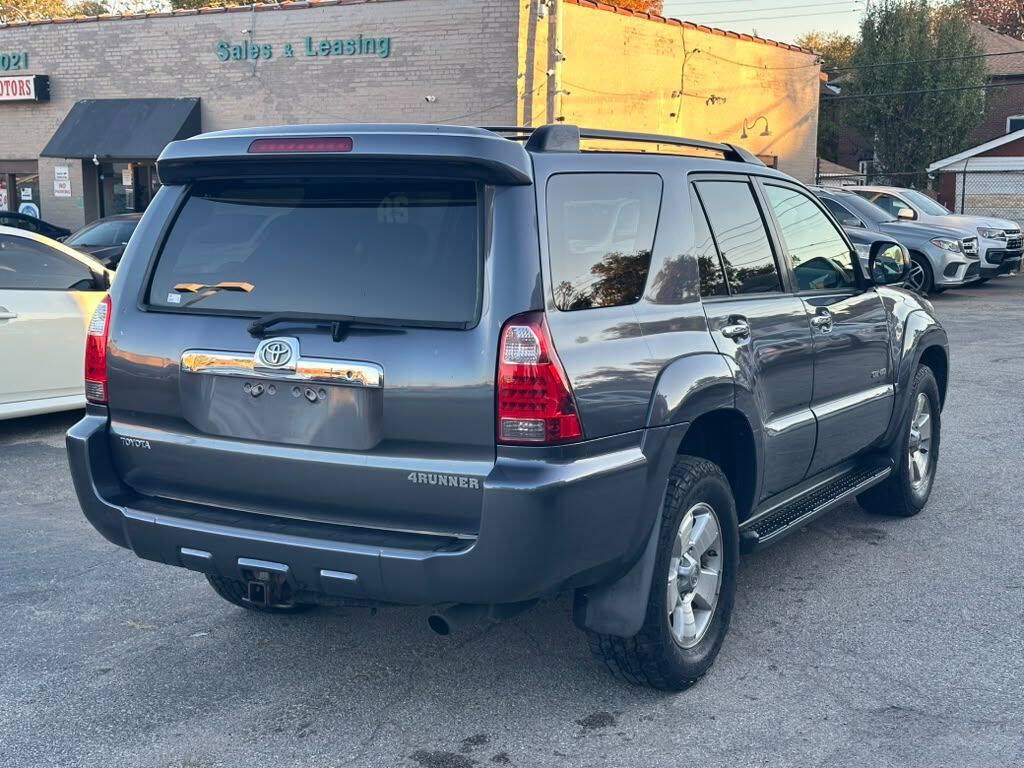 Used 2008 Toyota 4Runner SR5 AWD/4WD image 6