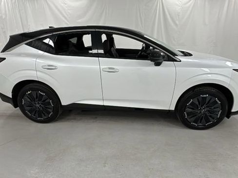 New 2026 Nissan Murano Platinum w/ Cargo Package AWD/4WD image 2