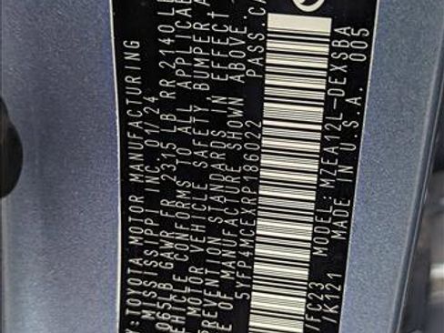 Certified 2024 Toyota Corolla SE image 25