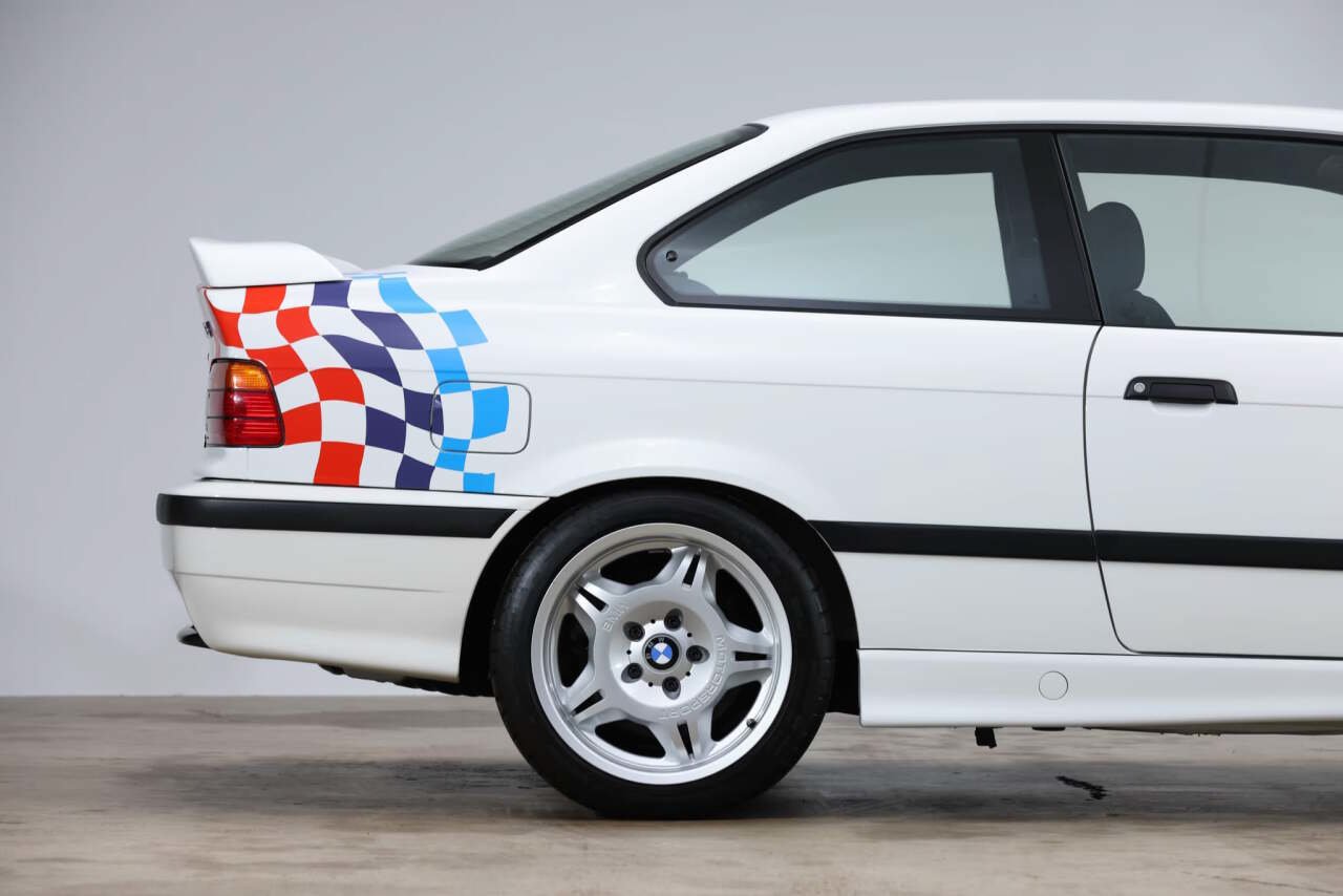 Used 1995 BMW M3 Coupe RWD image 26