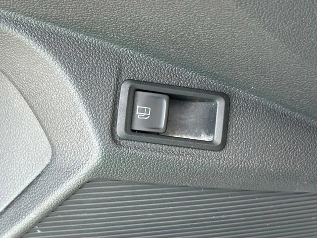 Certified 2022 Volkswagen Taos SEL AWD/4WD image 22