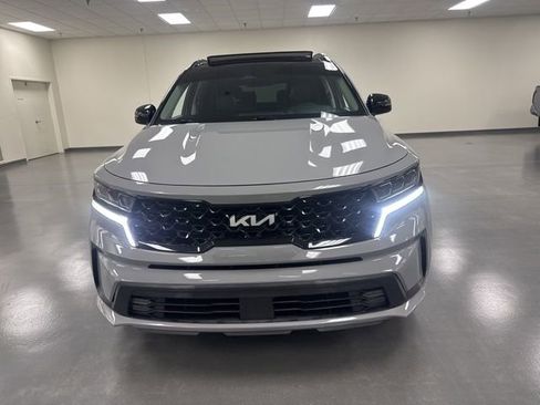 Used 2022 Kia Sorento SX image 2