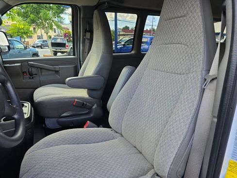 Used 2023 Chevrolet Express 3500 LS RWD image 25