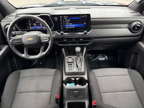 Used 2023 Chevrolet Colorado W/T image 11