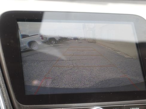 Used 2018 Chevrolet Malibu LT FWD image 19