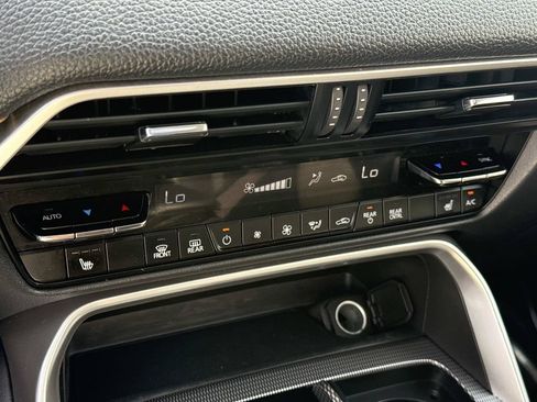 Used 2024 MAZDA CX-90 3.3 Turbo w/ Preferred Package AWD/4WD image 15